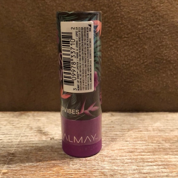 Almay Lip Vibes Matte Lipstick, Insta Queen - Picture 2 of 3